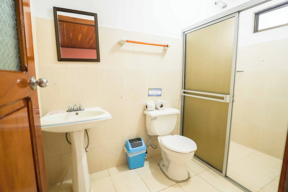 arenal hostel resort