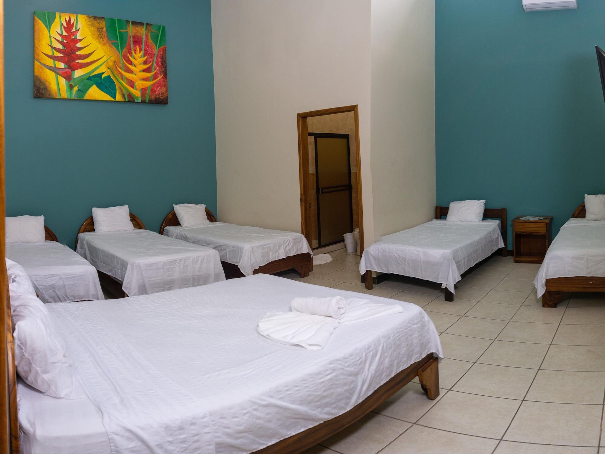 arenal hostel resort