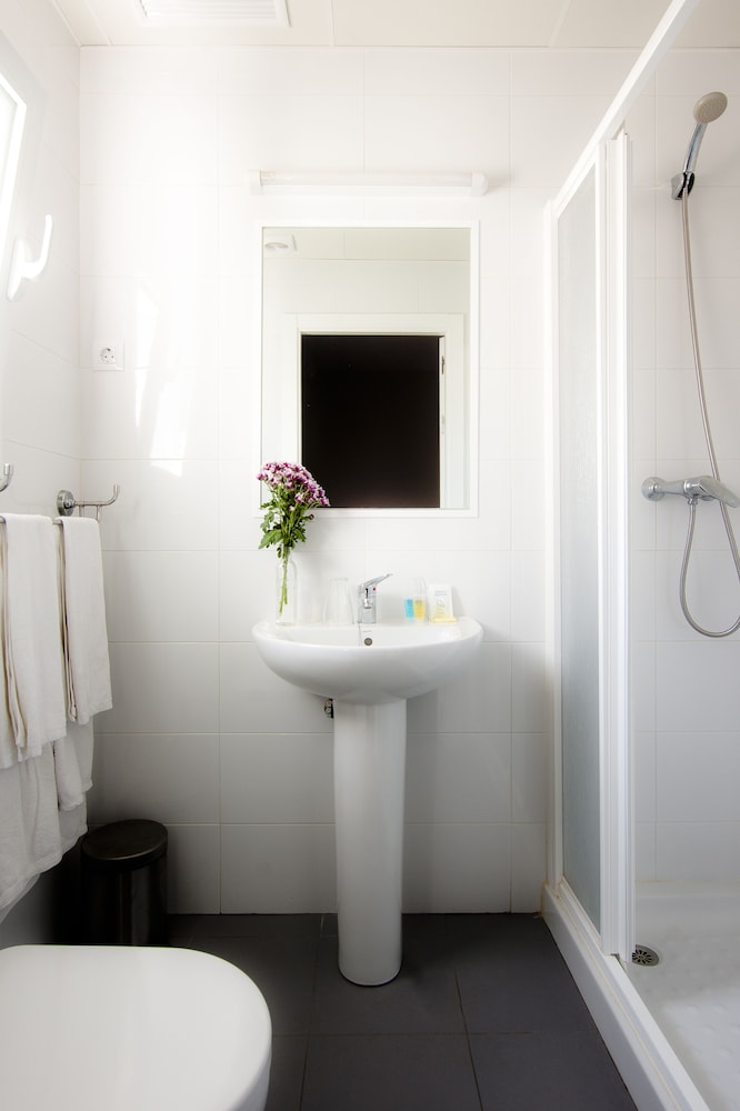 hotel madrid sevilla