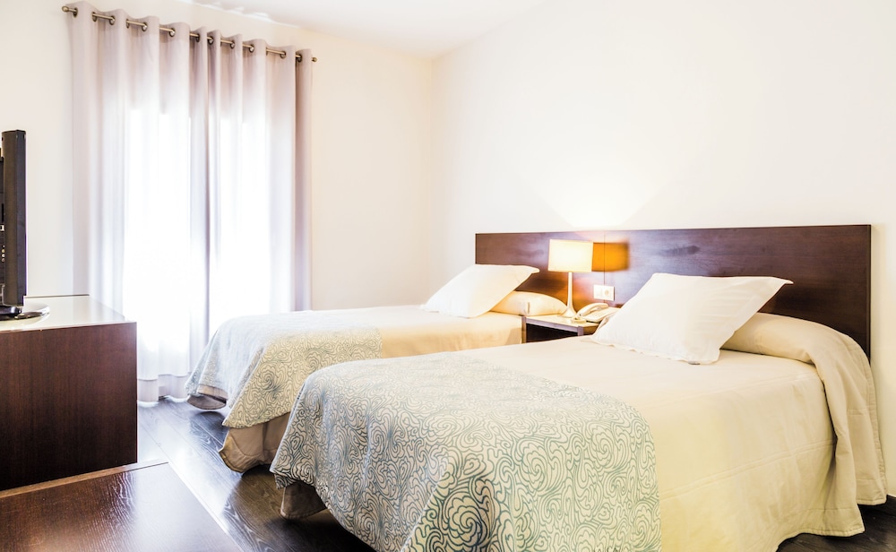 hotel madrid sevilla