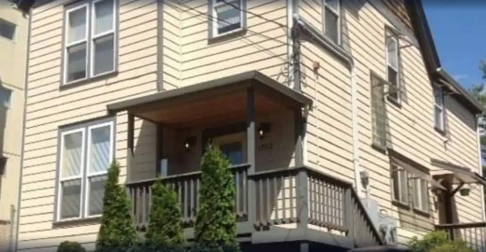 capitol hill cozy condos