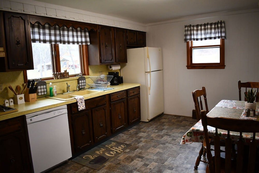 brook road condo