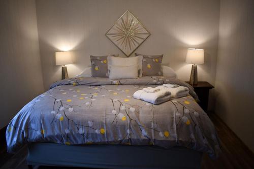 Brook Road Condo,,3 star