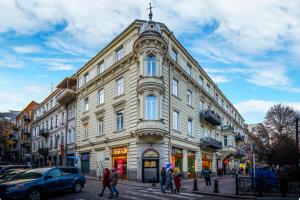 tiflis opera aparthotel