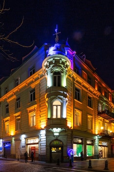tiflis opera aparthotel