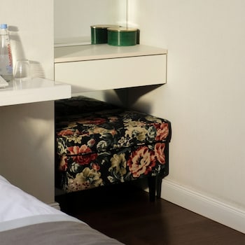 tiflis opera aparthotel