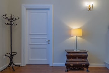 tiflis opera aparthotel