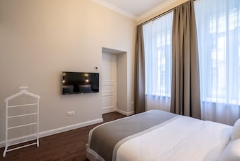 tiflis opera aparthotel