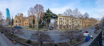tiflis opera aparthotel