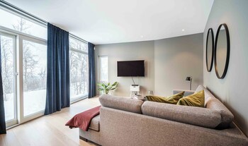 enter tromso luxury villa