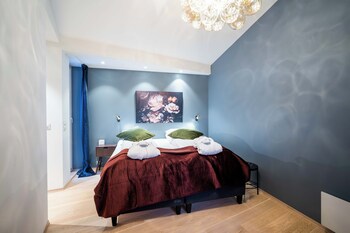 enter tromso luxury villa