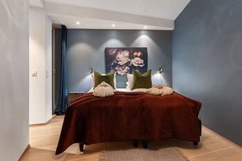 enter tromso luxury villa
