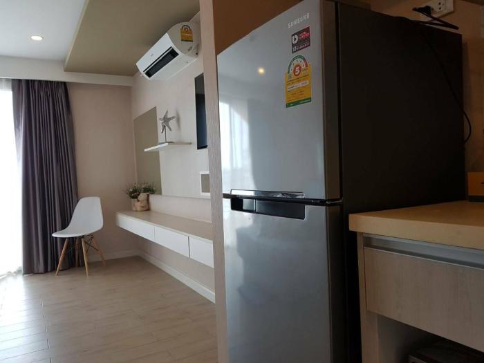 seven seas resort pattaya and sofa bed