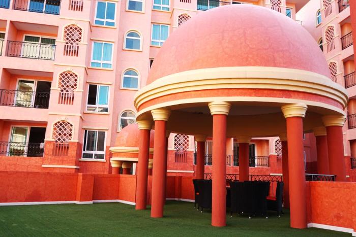 seven seas resort pattaya and sofa bed