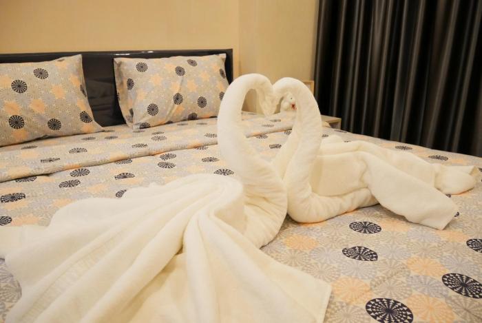 seven seas resort pattaya and sofa bed