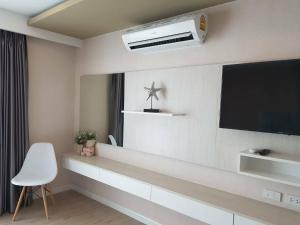 seven seas resort pattaya and sofa bed