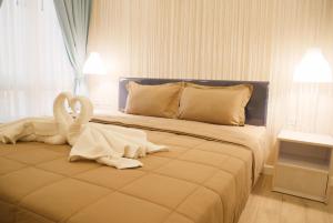 seven seas resort pattaya and sofa bed