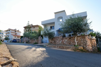 villa adrian