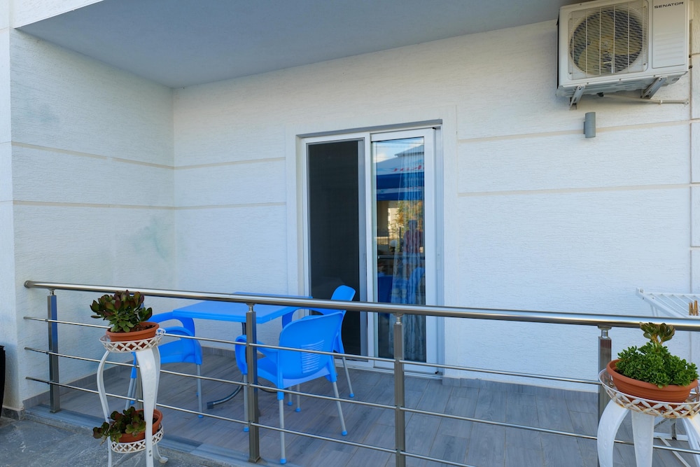 villa adrian