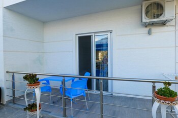 villa adrian