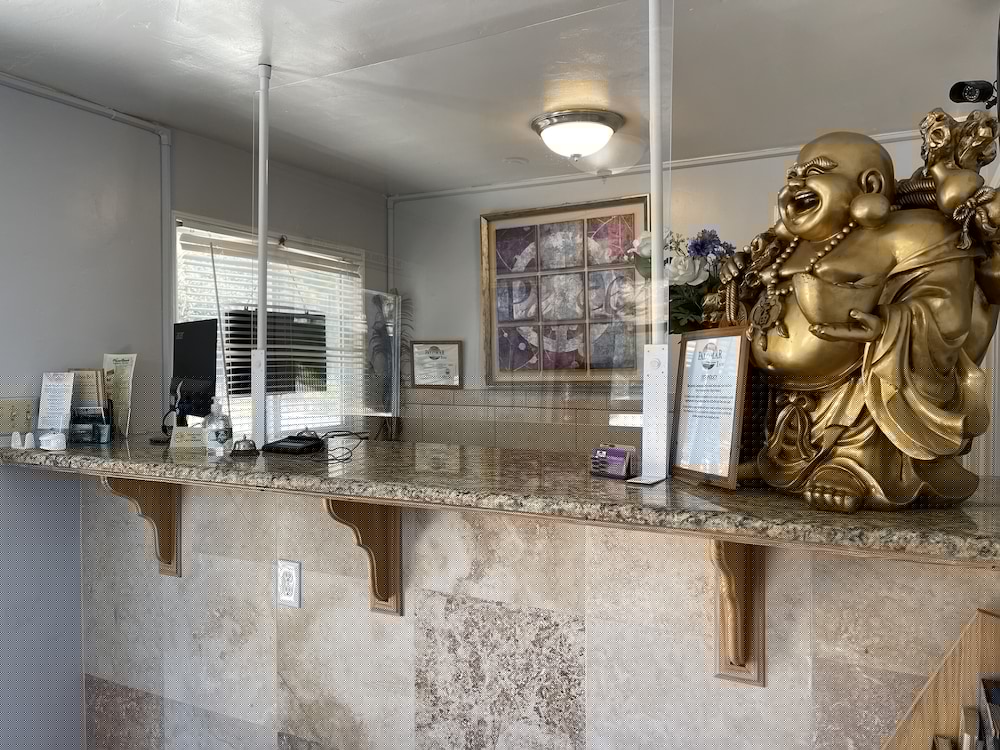 the palomar inn