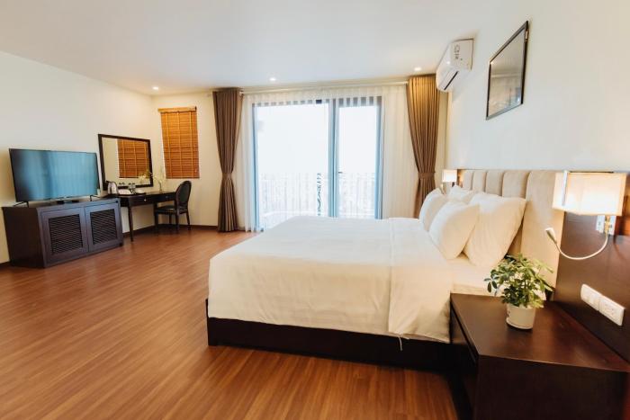paragon noi bai hotel and pool