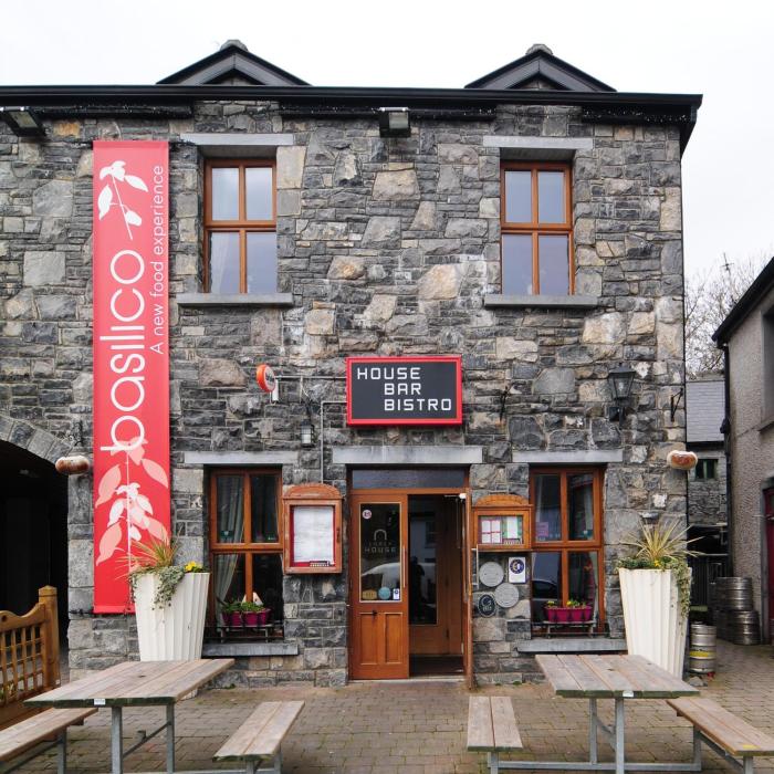 coach house hotel