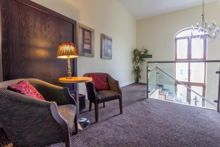 coach house hotel