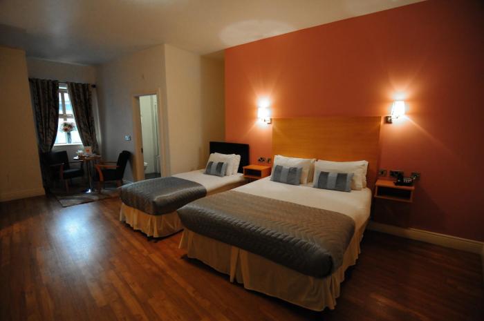 coach house hotel