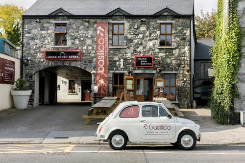 coach house hotel
