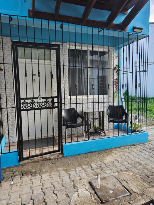 el pueblito al lado de playa dorada