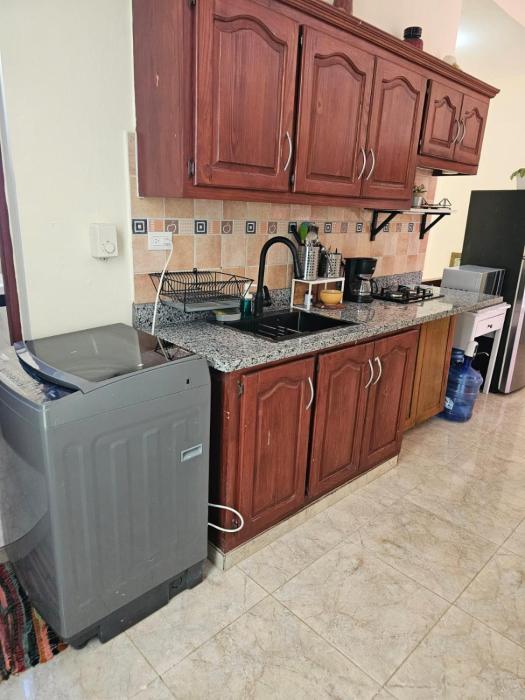 el pueblito al lado de playa dorada