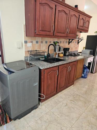 el pueblito al lado de playa dorada