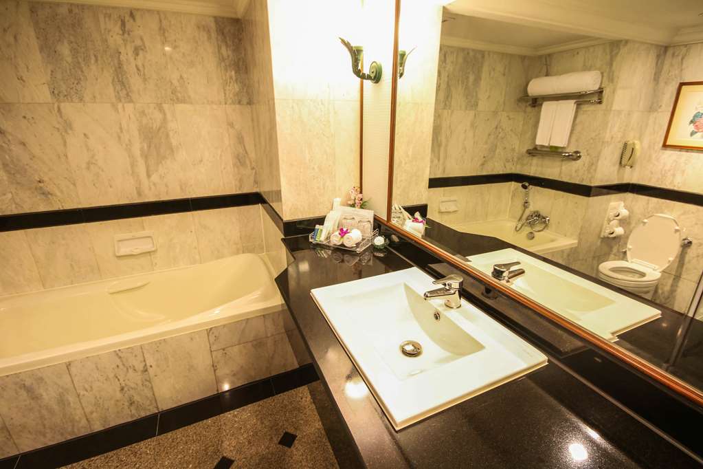 golden tulip sovereign hotel bangkok
