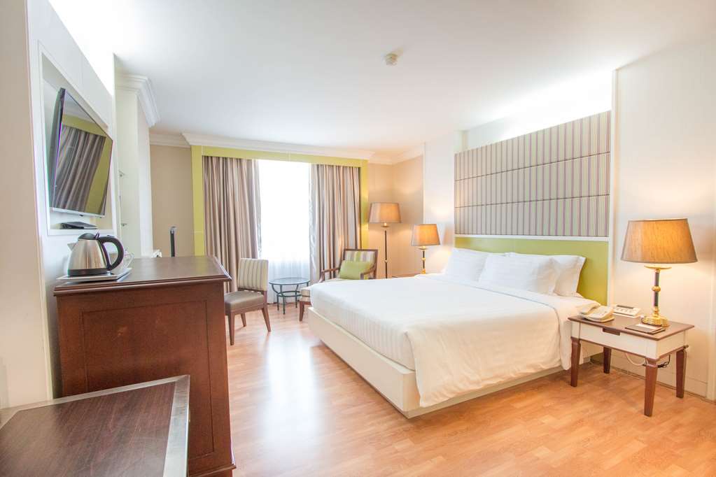 golden tulip sovereign hotel bangkok