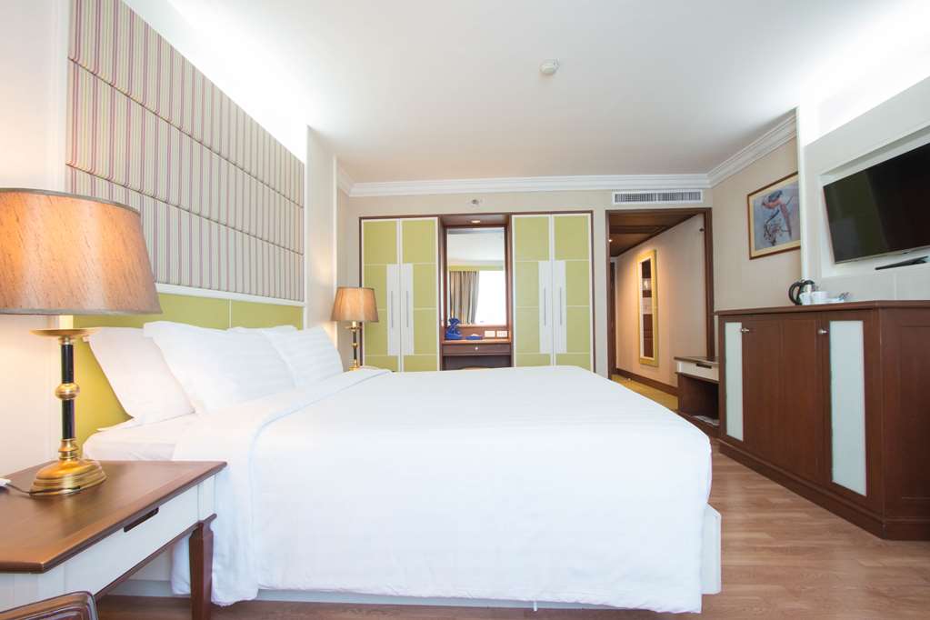 golden tulip sovereign hotel bangkok