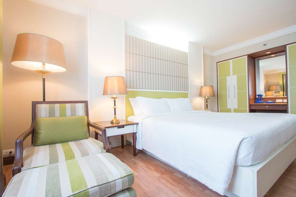 golden tulip sovereign hotel bangkok