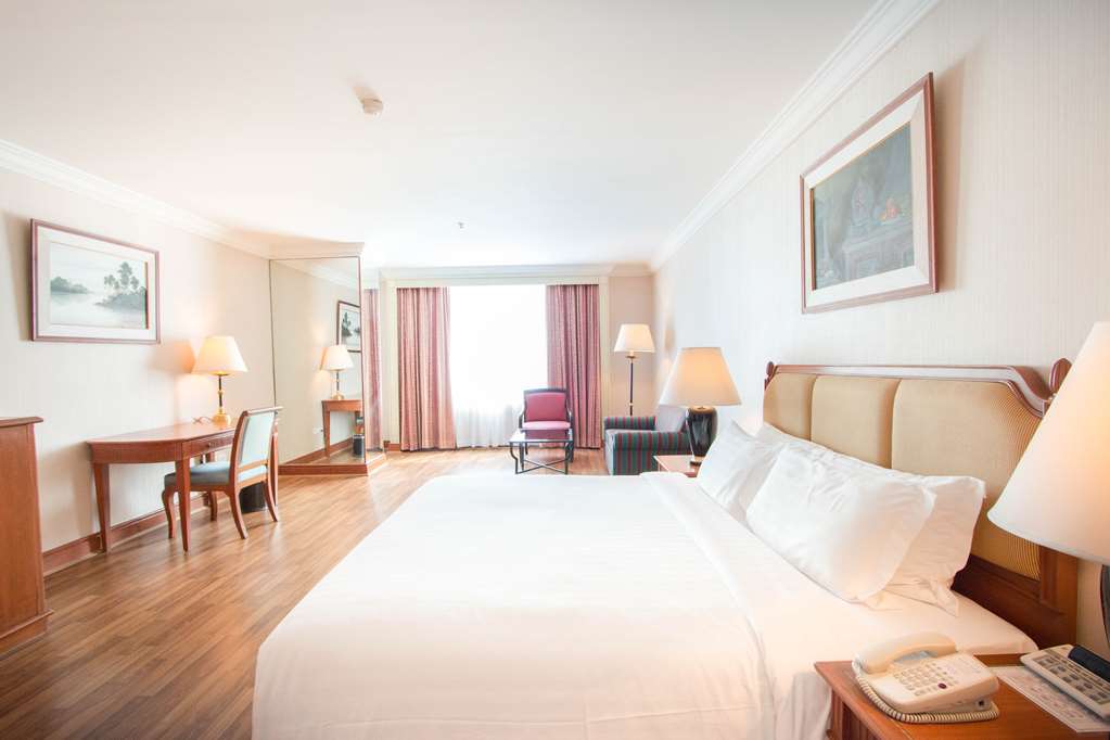 golden tulip sovereign hotel bangkok