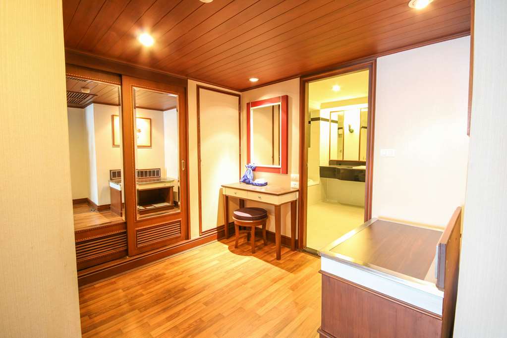 golden tulip sovereign hotel bangkok