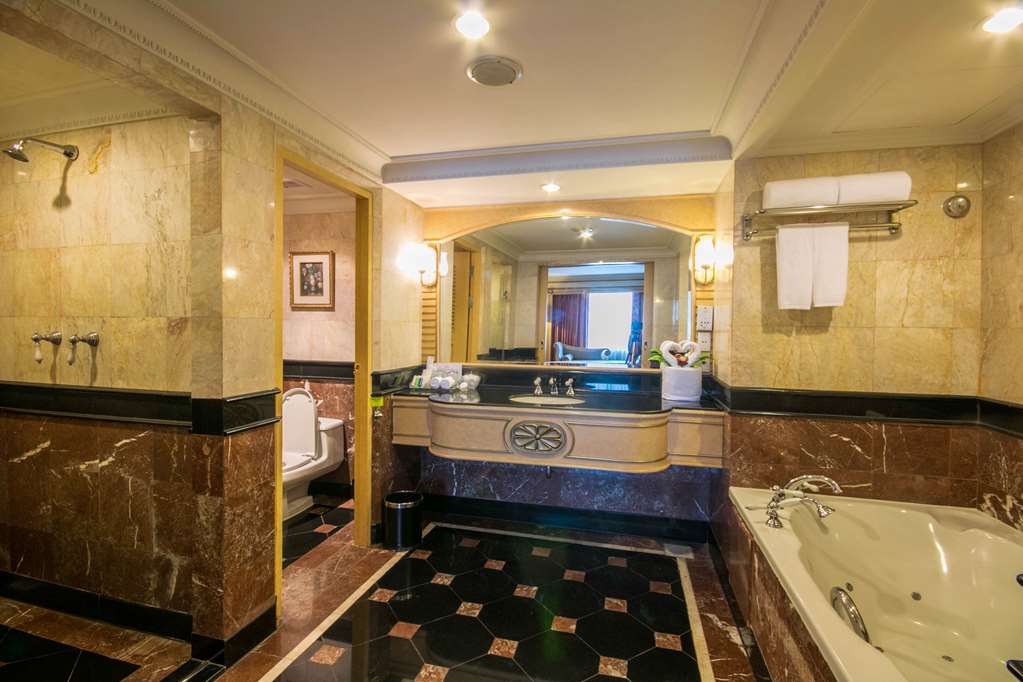 golden tulip sovereign hotel bangkok
