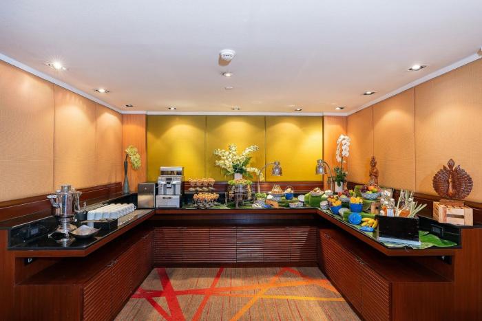 holiday inn bangkok silom by ihg