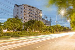 collection o howard square boutique hotel