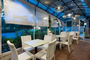 collection o howard square boutique hotel