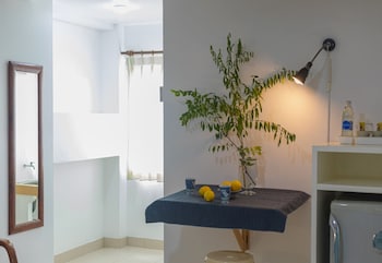 collection o howard square boutique hotel