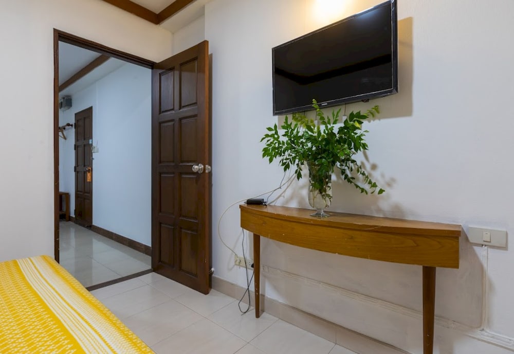 collection o howard square boutique hotel