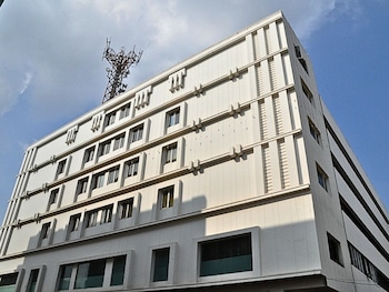 d r utthama nellore am hotel kollection