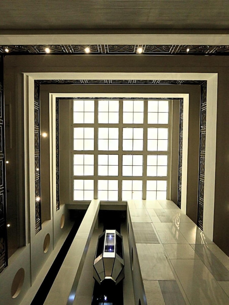 d r utthama nellore am hotel kollection