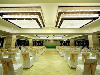 d r utthama nellore am hotel kollection