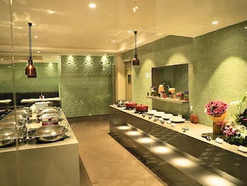 d r utthama nellore am hotel kollection