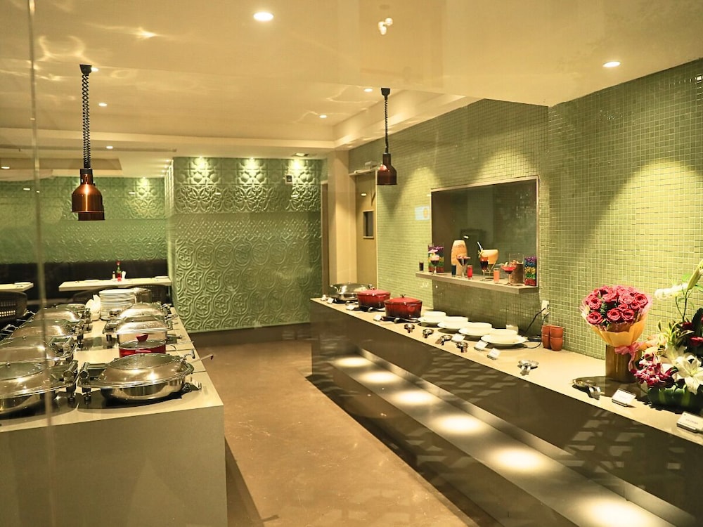 d r utthama nellore am hotel kollection